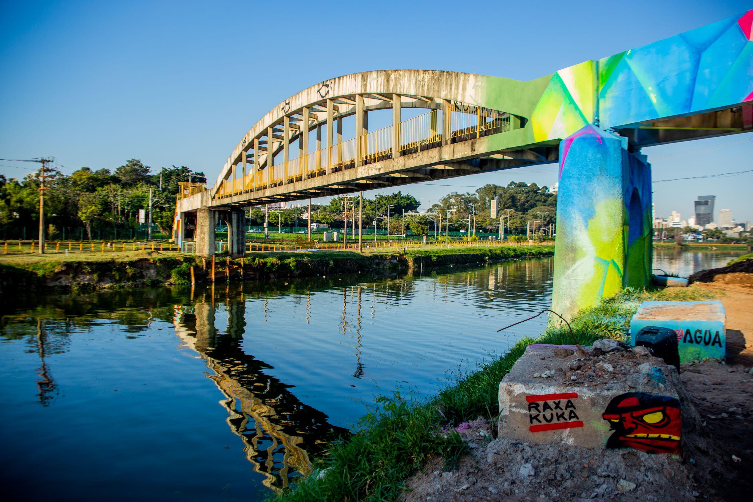 Graffiti pela Água avança em São Paulo – Ponte da Sabesp