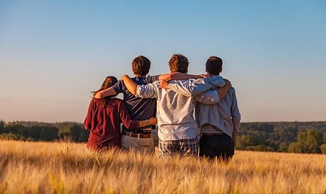 Pesquisa realizada pela Deloitte mostra que Millennials e a geração Z levantam a bandeira do consumo consciente