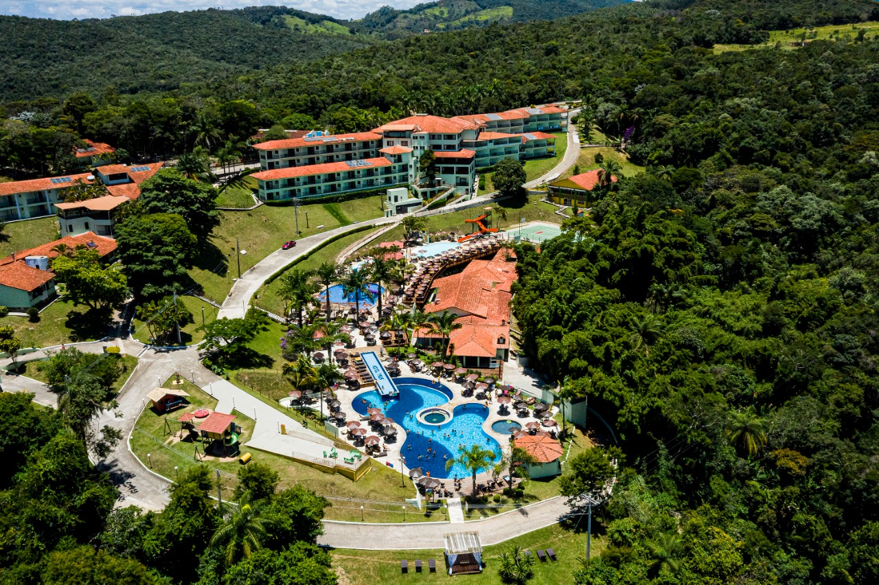 A primeira unidade do Grupo, o Tauá Resort Caeté, inaugurada há 35 anos e cercado por imensa área verde.