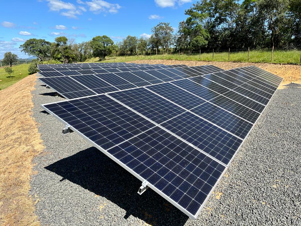 Gerente Nacional de Operações e Logística do grupo Grupo Açotubo destaca que investir em energia solar é a melhor forma de lidar com aumentos constantes na tarifa de luz