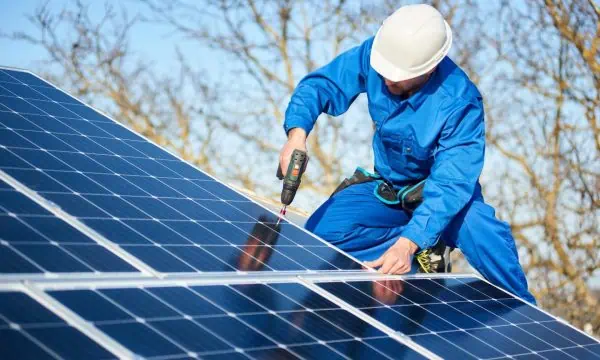 A Associação Brasileira de Energia Solar Fotovoltaica (ABSOLAR) congrega empresas e profissionais de toda a cadeia produtiva do setor solar fotovoltaico com atuação no Brasil.