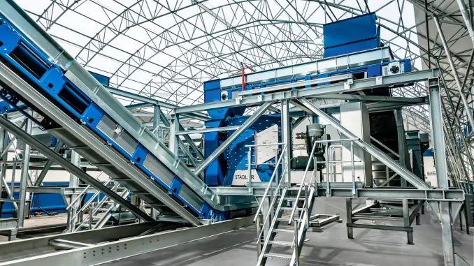 STADLER® dedica-se ao planejamento, produção e montagem de sistemas e componentes de triagem para a indústria de tratamento e reciclagem de resíduos sólidos em todo o mundo.