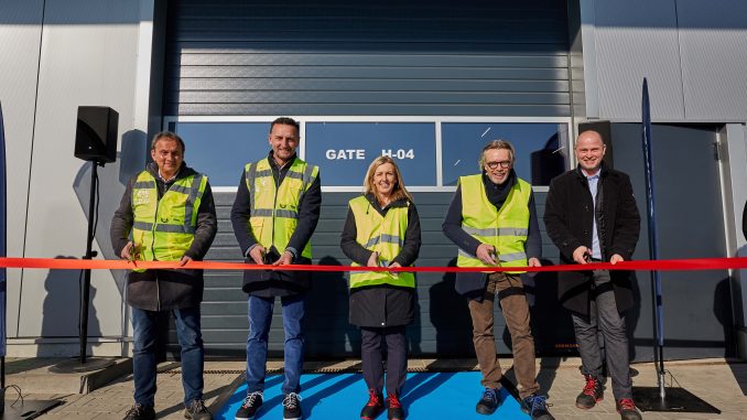 Foto: o Conselho Diretivo e de Gestão da TOMRA Recycling Sorting inaugura o novo Centro de Testes na Alemanha