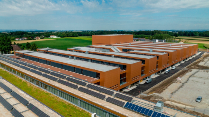 A Fronius do Brasil é uma subsidiária da fabricante austríaca de inversores para energia solar.