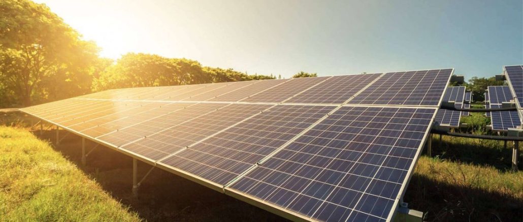 A GreenYellow é uma empresa de transição energética, especializada em eficiência energética, energia solar, serviços em energia e mobilidade elétrica.