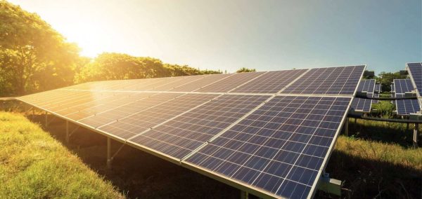 A GreenYellow é uma empresa de transição energética, especializada em eficiência energética, energia solar, serviços em energia e mobilidade elétrica.