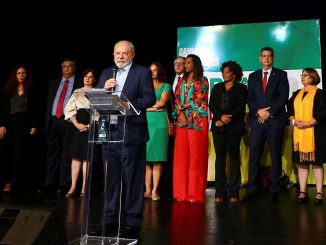 O presidente eleito, Luiz Inácio Lula da Silva, anuncia novos ministros que comporão o governo (Foto: Marcelo Camargo/Agência Brasil)