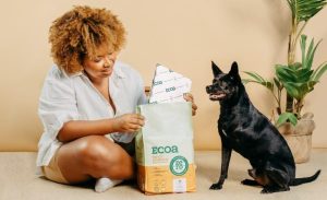 Foto: Divulgação Ecoa - Estúdio Criativo Otrös | Petlove lança o primeiro tapete higiênico biodegradável e zero plástico do Brasil