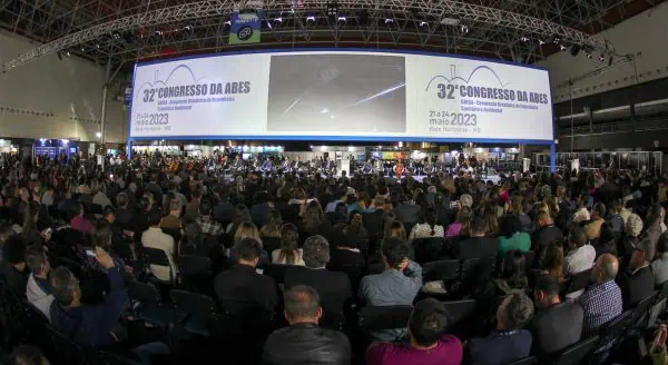 Foto: Divulgação | Com um público de 7 mil congressistas e visitantes da Feira, 60 painéis e mais de 300 especialistas de todo o país.