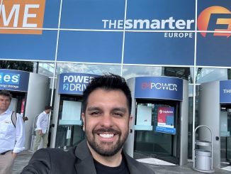 Jean Diniz, co-fundador da SolarView visitando a The smarter E Europe, em Munique, Alemanha