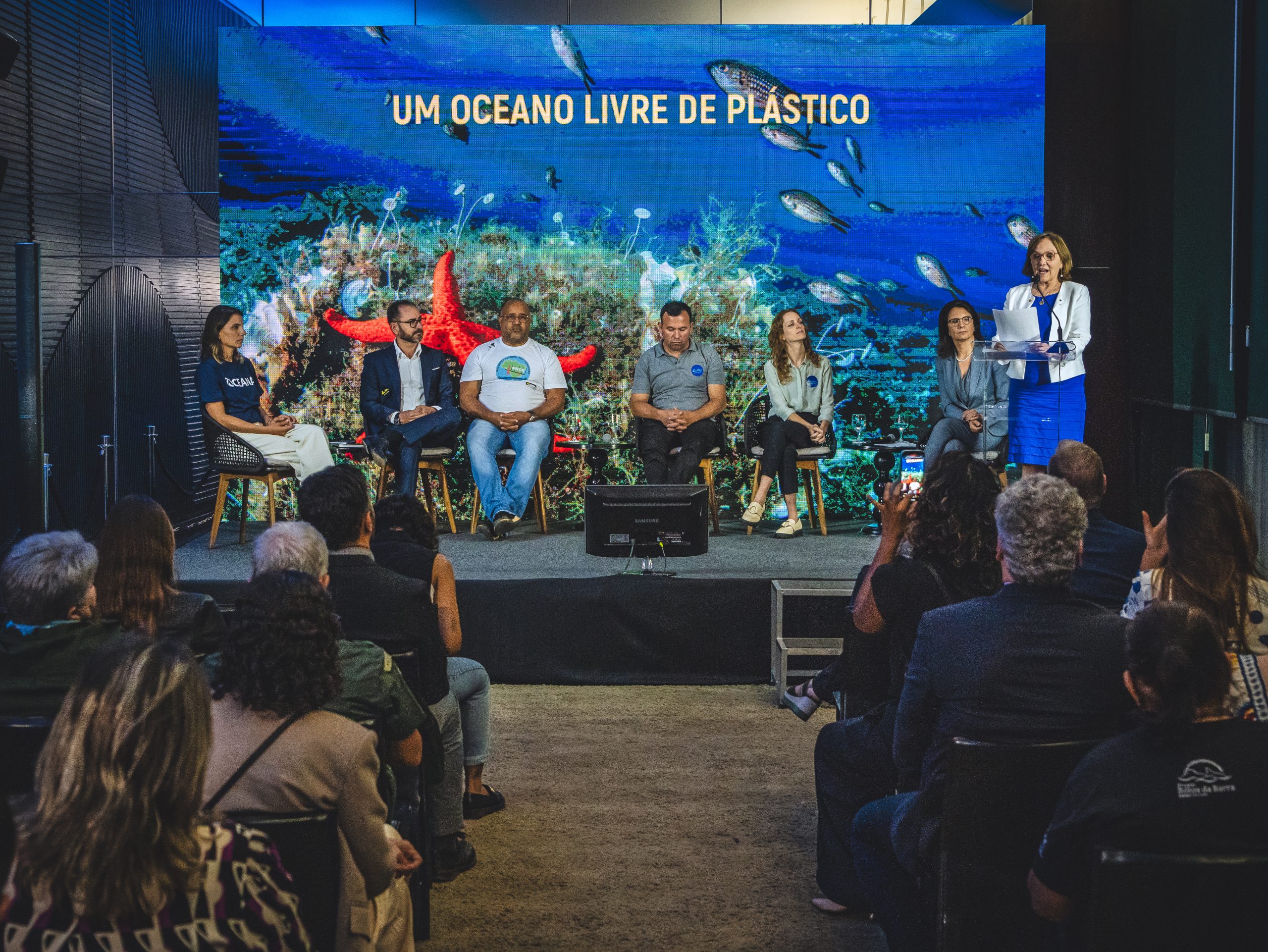 Campanha Pare o Tsunami de Plástico impulsiona Projeto de Lei que reduzirá poluição