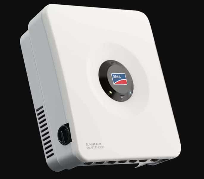 O portfólio da SMA contém uma ampla gama de inversores fotovoltaicos e de baterias eficientes.