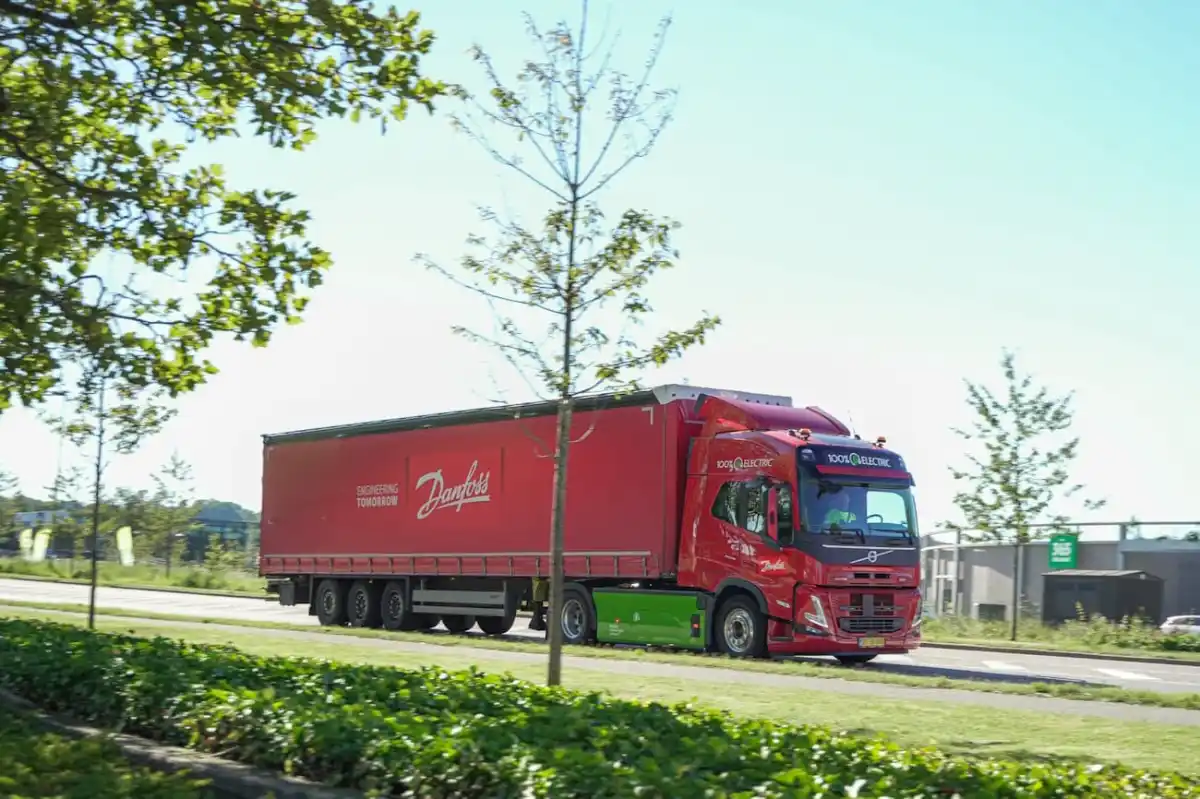 low-res-One-of-the-new-electric-trucks-at-the-Danfoss-headquarter-in-Nordborg
