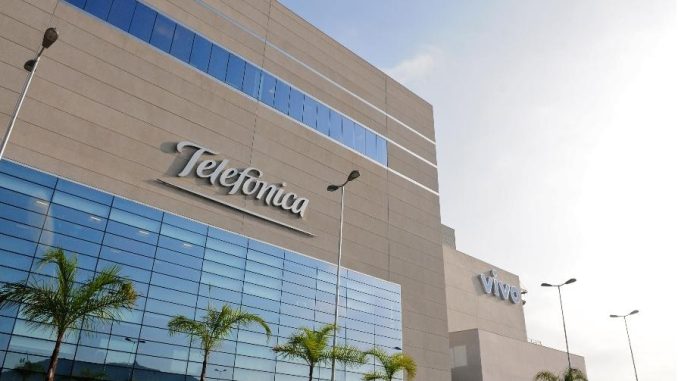 Telefônica Brasil, fazendo negócios como Vivo, é uma subsidiária do Grupo Telefónica.