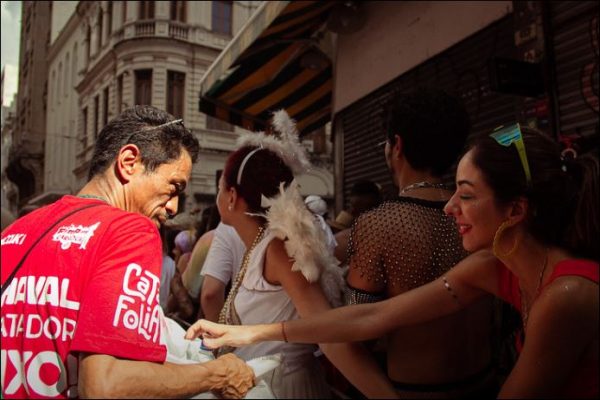 Nos dias 3 e 4 de fevereiro, os blocos Casa Comigo e Acadêmicos do Baixo Augusta receberão uma força de trabalho com fortes valores sociais e ambientais.