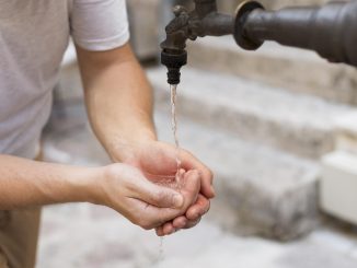 Investir em tecnologias de reutilização de água é uma das possibilidades para mitigar a crise hídrica no país.