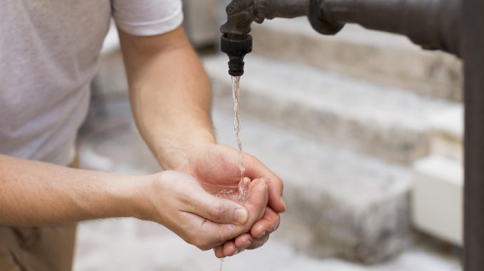 Investir em tecnologias de reutilização de água é uma das possibilidades para mitigar a crise hídrica no país.