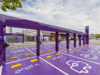 Foto: SP Market ; Espaço localizado no estacionamento do shopping tem capacidade para recarregar até 20 veículos simultaneamente.