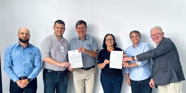 Foto: Biopark Educação, Fundação Araucária e Embrapa assinaram acordo de colaboração para implantação de Laboratório para Análises de Águas e Efluentes em Toledo, Paraná.