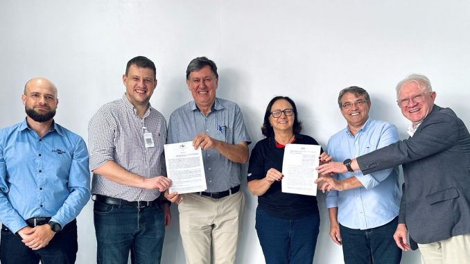 Foto: Biopark Educação, Fundação Araucária e Embrapa assinaram acordo de colaboração para implantação de Laboratório para Análises de Águas e Efluentes em Toledo, Paraná.