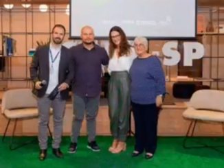 Andrea Mendonça, Renato Muzzolon Jr. e Rosangela Xavier de Campos urante o 5º Encontro Paulista de Engenharia Ambiental (EPEA), promovido pelo CREA-SP