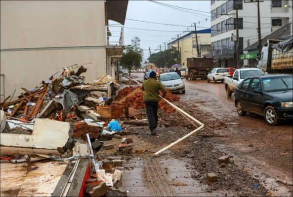 Foto: Agência Pública - Desastre no Rio Grande do Sul gerou 47 milhões de toneladas de entulho.