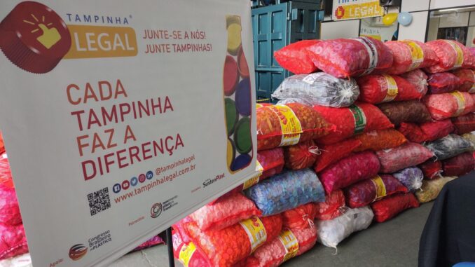 Foto: Divulgação/Instituto SustenPlást | Tampinha Legal Foto: Divulgação/Instituto SustenPlást | Tampinha Legal