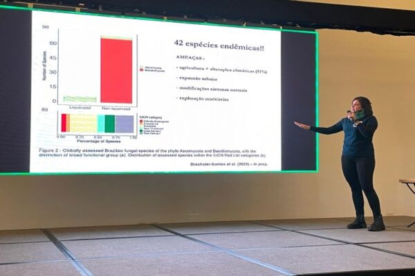 Foto: Divulgação | Docente da UFSCar é destaque em evento internacional sobre conservação de fungos