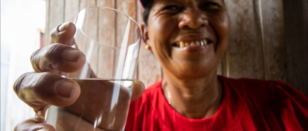 Foto: USP Imagens - Bernardo Oliveira/Instituto Mamirauá | Falta de acesso à água potável é causa de muitas ocorrências hospitalares na Região Amazônica