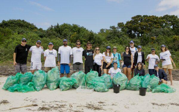 Foto: Divulgação | Mutirão organizado por Ibema e Voz dos Oceanos recolhe mais de 140 quilos de lixo no litoral do Paraná