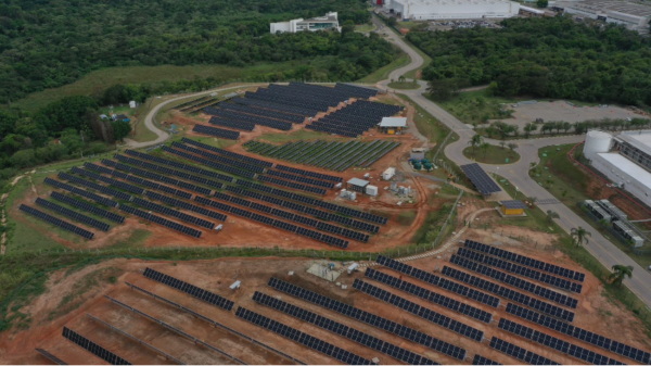 Foto: Divulgação | Imagem aérea do Centro de Excelência Solar da Nextracker, entregue pela TTS Energia