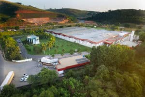 Foto: Sharpfilms | Sede da GlobalFruit, copacker especializada em envase de bebidas, em Visconde do Rio Branco, na Zona da Mata Mineira