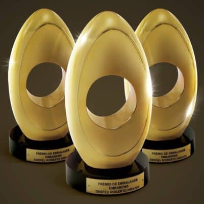 Divulgação | Troféus do Prêmio de Embalagem Embanews