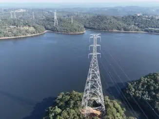Foto: Seccionamento da linha de transmissão Ibiúna – Tijuco Preto: construção de 9 km de linhas de transmissão até a Subestação Sul, aumentando a flexibilidade do sistema elétrico.