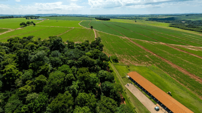 Créditos: Arquivo institucional. Visão aérea da Escola Técnica Agropecuária Engenheiro Salvador Arena (ETASA).