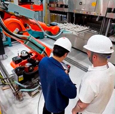 Foto: Equipamentos da linha de produção da fábrica de embalagens da Melhoramentos, que será inaugurada em junho.