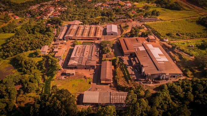 Parque fabril da RIO, localizado na cidade de Rio do Sul (SC), com área total disponível de 1.000.000 m2. Crédito: RIO
