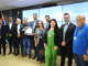 Representantes da CAIXA e prefeitura na entrega do Selo CAIXA Gestão Sustentável. Crédito: Prefeitura de São José dos Campos