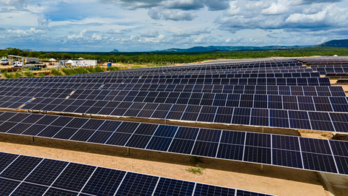 Com princípios da economia circular, Neoenergia reciclou mais de 34 toneladas de módulos fotovoltaicos do complexo solar Neoenergia Luzia, na Paraíba (Foto: Divulgação) Com princípios da economia circular, Neoenergia reciclou mais de 34 toneladas de módulos fotovoltaicos do complexo solar Neoenergia Luzia, na Paraíba (Foto: Divulgação)