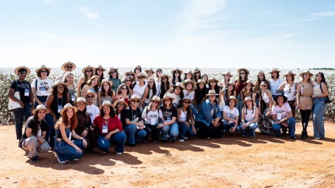 A jornada formativa aliou teoria e prática e aconteceu a convite do Movimento Sou de Algodão A jornada formativa aliou teoria e prática e aconteceu a convite do Movimento Sou de Algodão