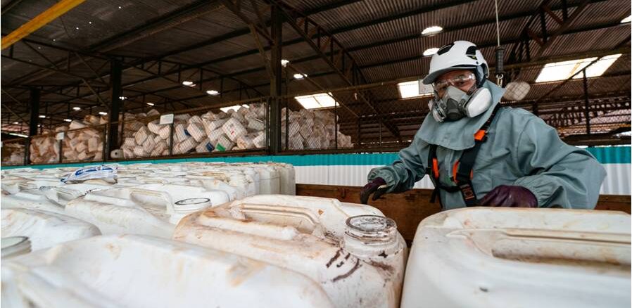 Com mais de 150 milhões de embalagens recicladas, a Campo Limpo antecipa metas do Plano Nacional de Economia Circular, unindo tecnologia nacional, certificação internacional e impacto ambiental positivo no agro. Foto: Divulgação