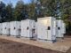 As baterias chegam no agro como importante aliada, dentre outros, para evitar as perdas e prejuízos financeiros causados pelos apagões e instabilidade energética nessas propriedades. Foto: Divulgação