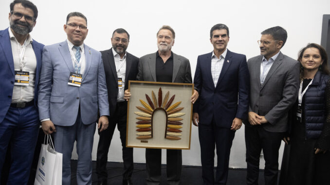 Eduardo Taveira, Marcos Rocha, Wilson Lima, Arnold Schwarzenegger, Helder Barbalho, Marcello Lelis e Mauren Lazzaretti. Foto Gil Silva/Kyvo